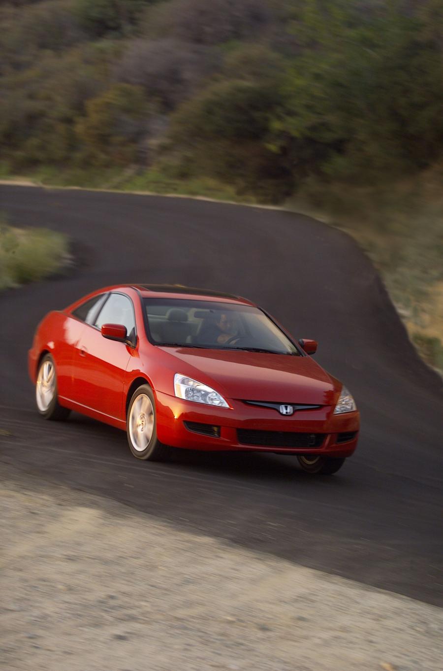  Honda Accord Coupe 2003 года  (US) (фото 3 из 12)